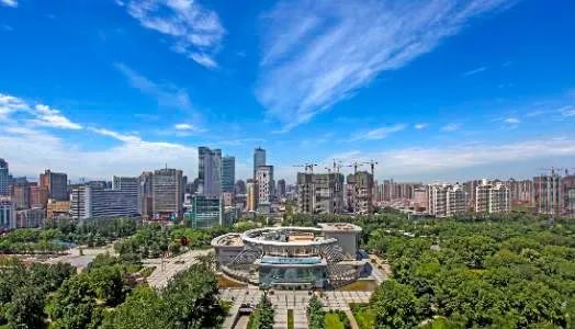 奋斗石家庄,街头青春演绎